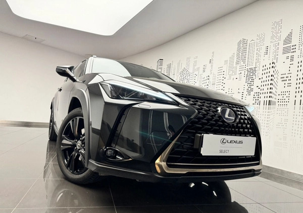 Lexus UX cena 147900 przebieg: 33163, rok produkcji 2021 z Brzeziny małe 466